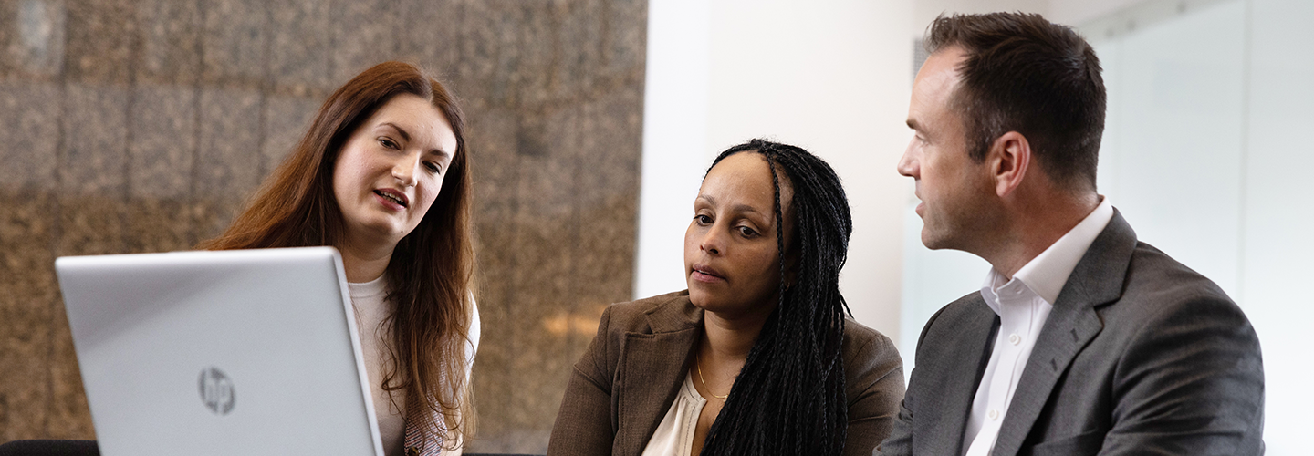 Regnskabsmedarbejder november 2025