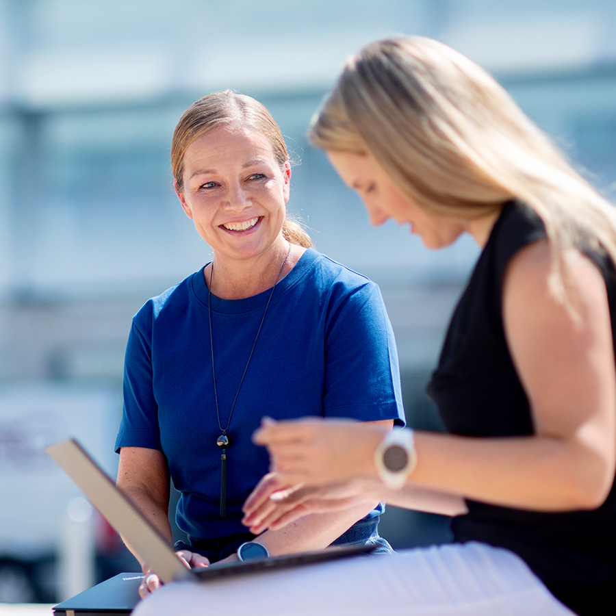 Accountorin talouden ohjelmistojen liiketoiminta työnantajana - we make a+ team