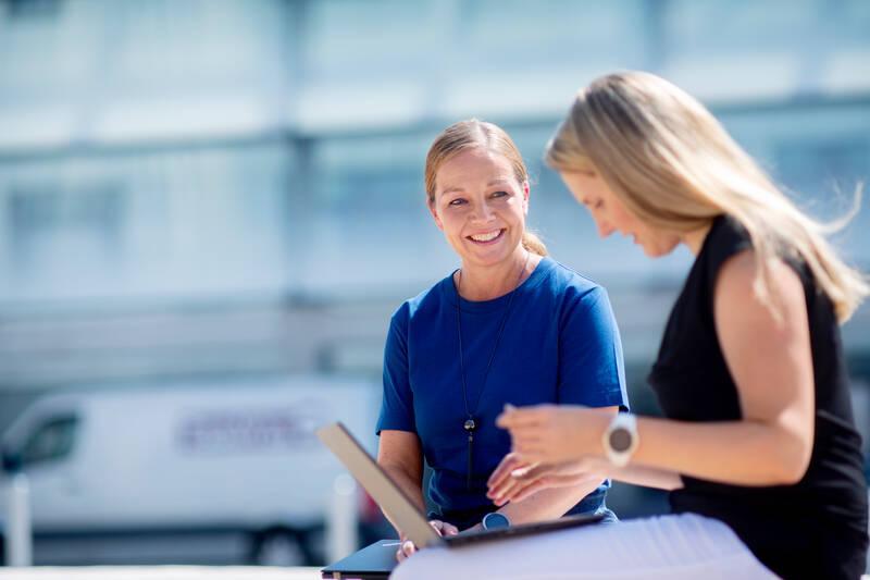 ota-yhteyttä-accountor-services-800px