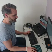 bas